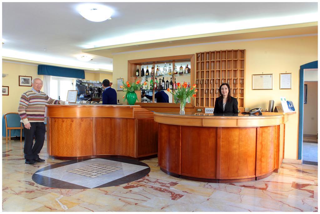 Hotel Iside Pompei Luaran gambar