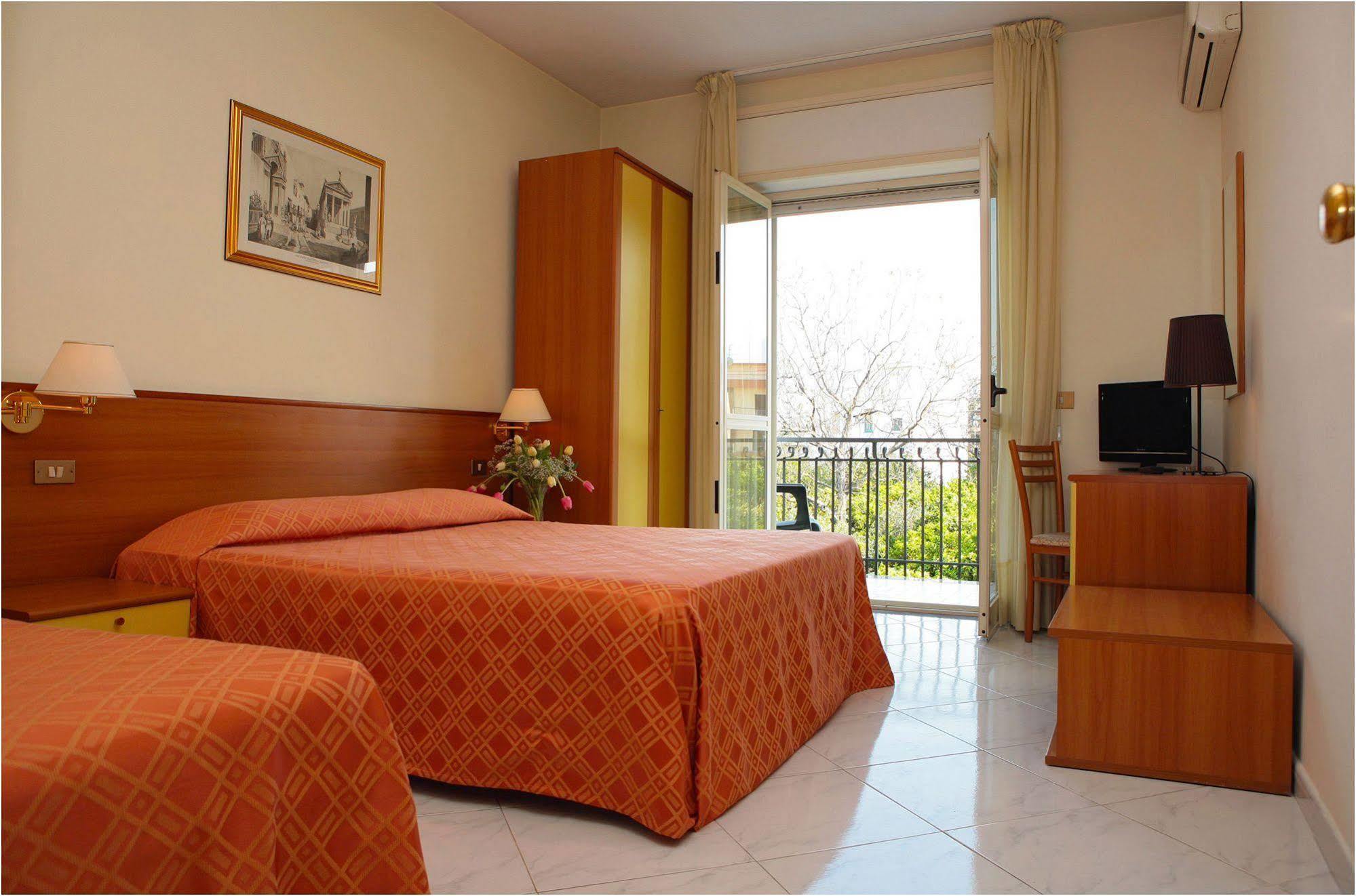 Hotel Iside Pompei Luaran gambar