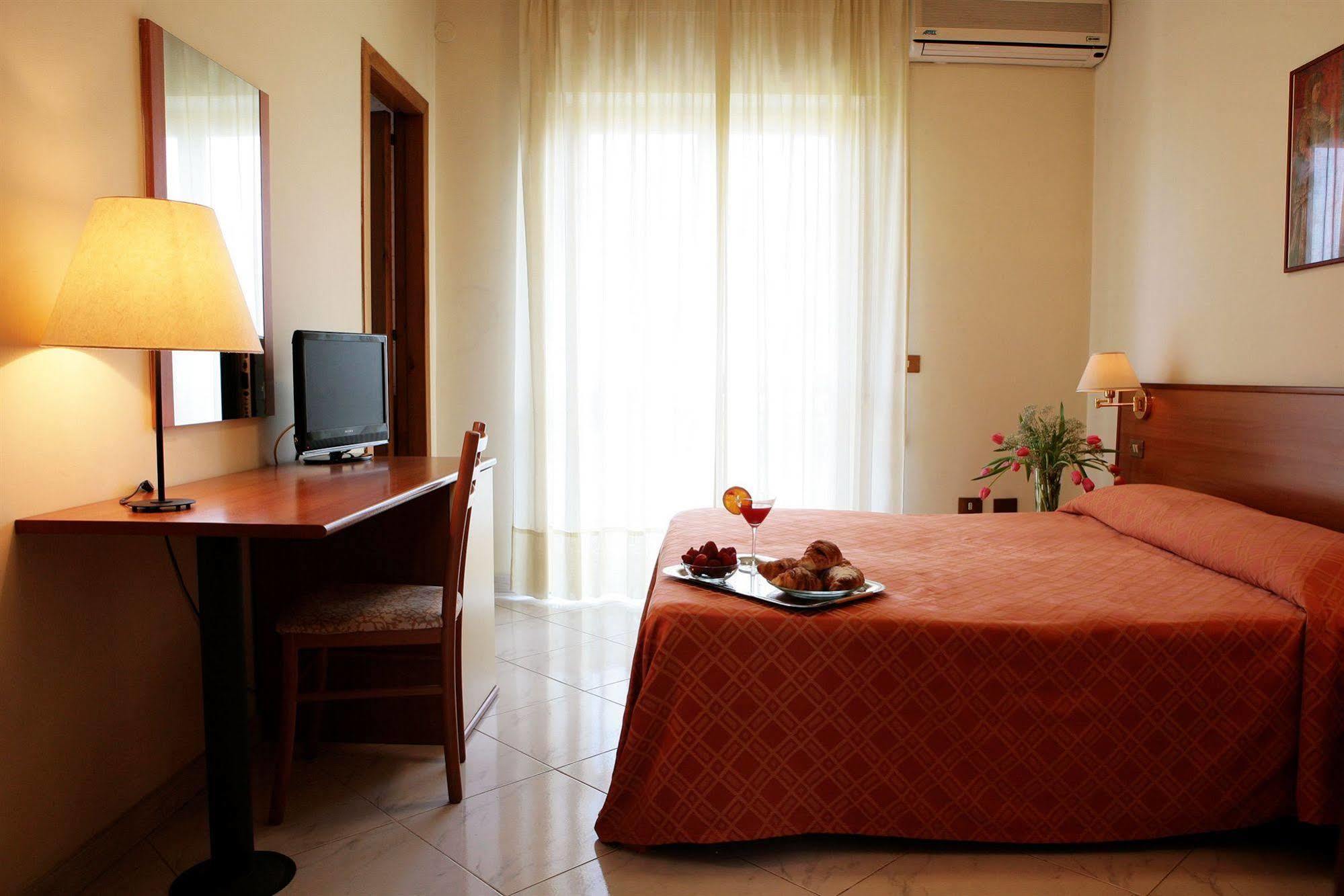 Hotel Iside Pompei Luaran gambar