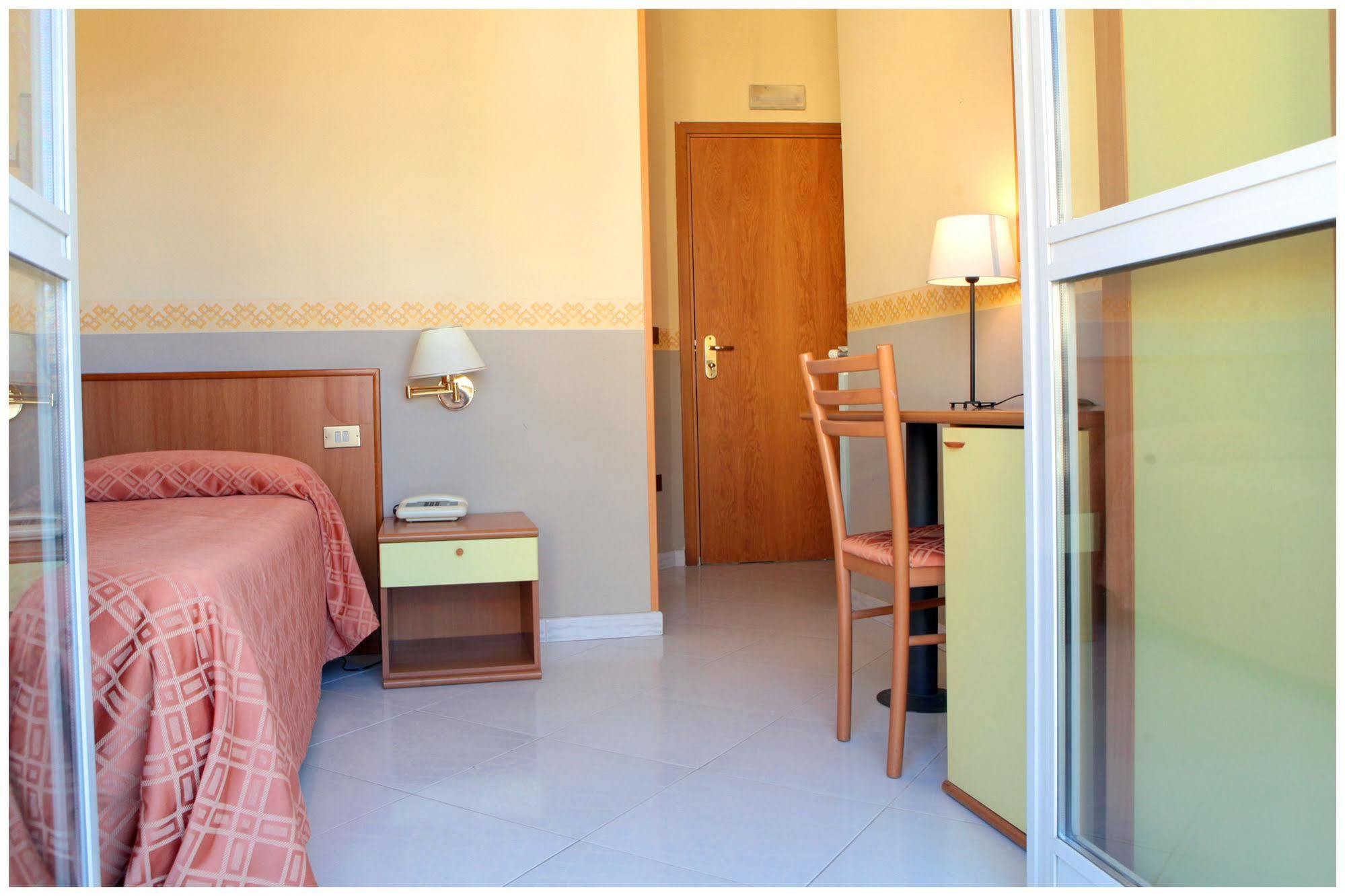 Hotel Iside Pompei Luaran gambar